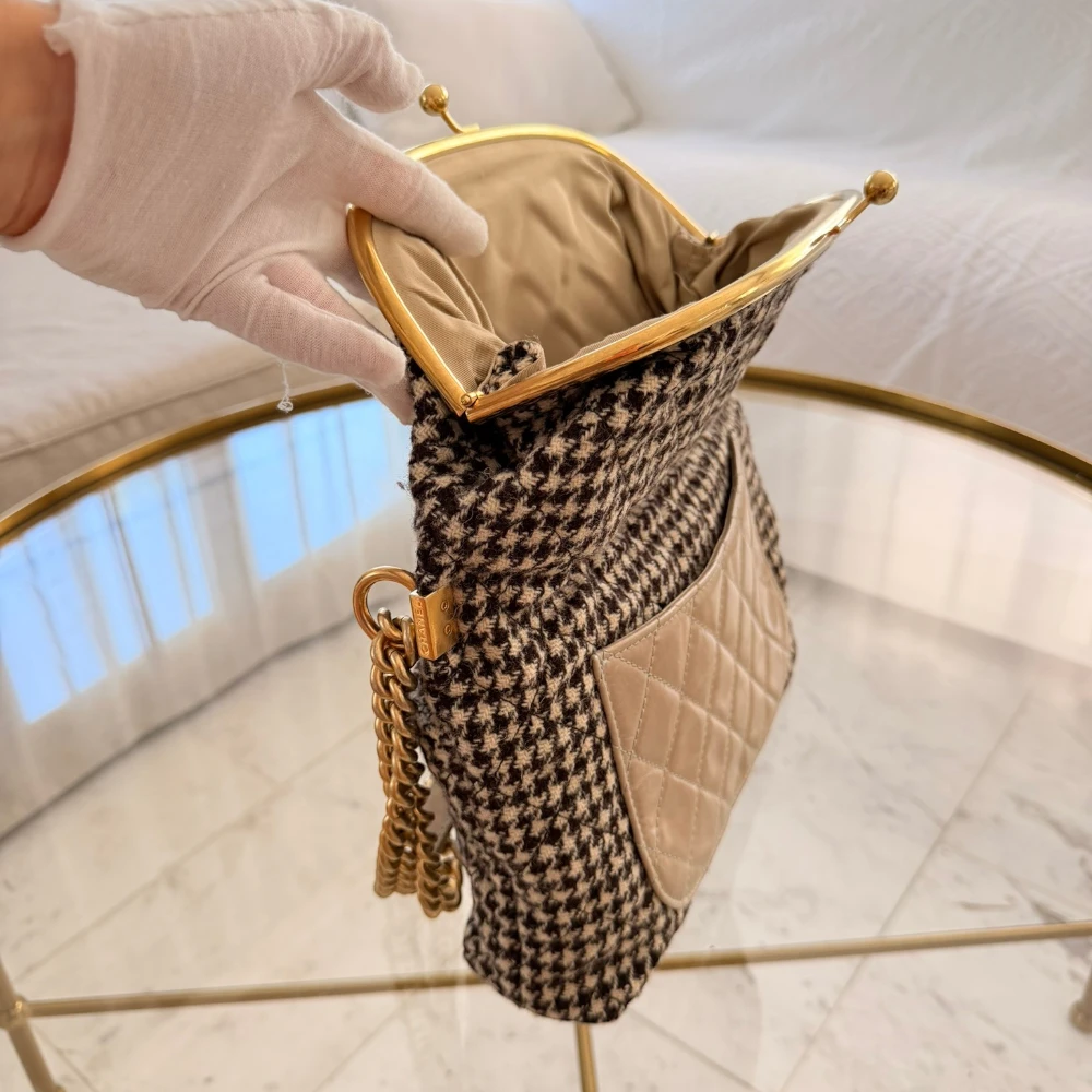 Chanel | Torebka listonoszka na ramię Tabatière Tweed & Calfskin Kisslock, rozmiar średni, 2015-2016