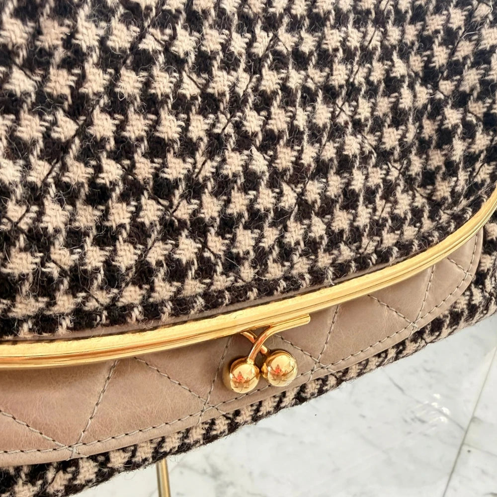 Chanel | Torebka listonoszka na ramię Tabatière Tweed & Calfskin Kisslock, rozmiar średni, 2015-2016