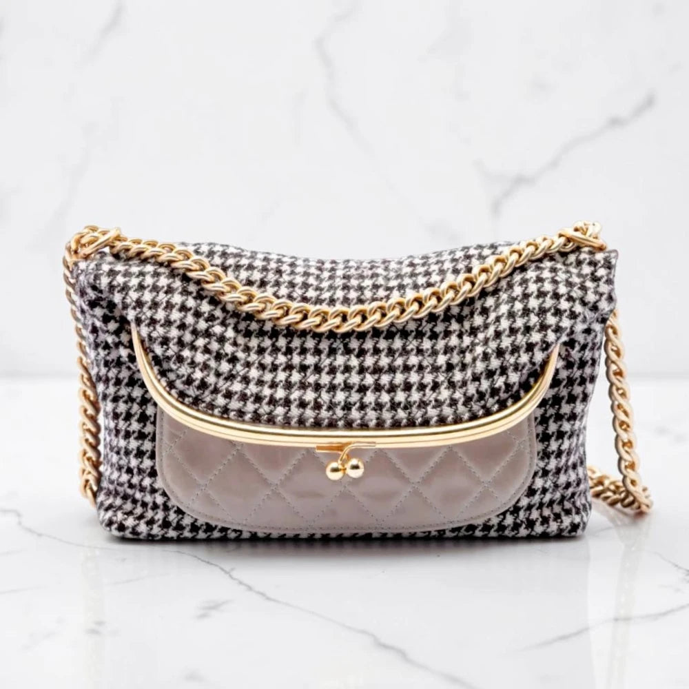 Chanel | 2015-2016 Medium Tabatière Tweed & Calfskin Kisslock Crossbody Bag