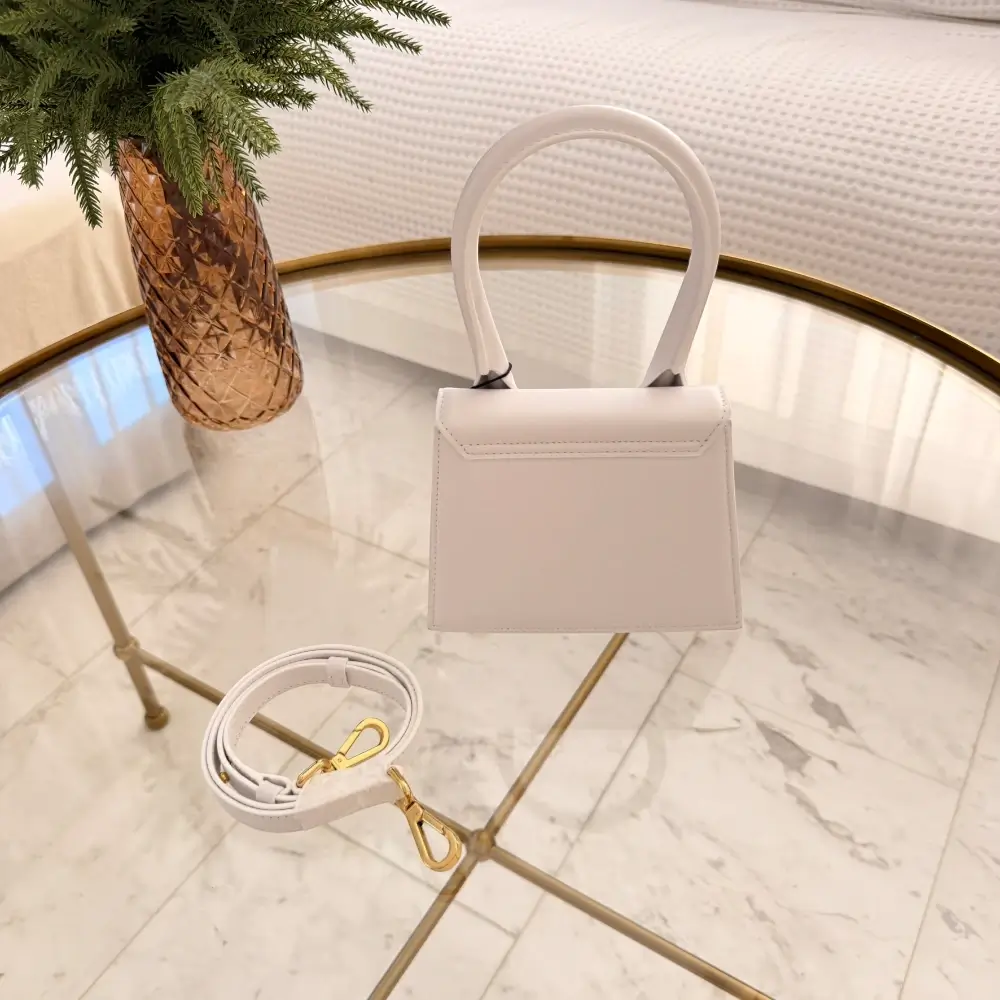 Jacquemus | The Medium Chiquito Handbag in White