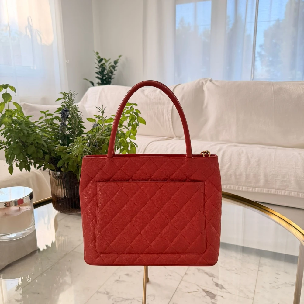 Chanel | 2003-2004 Caviar Medallion tote bag