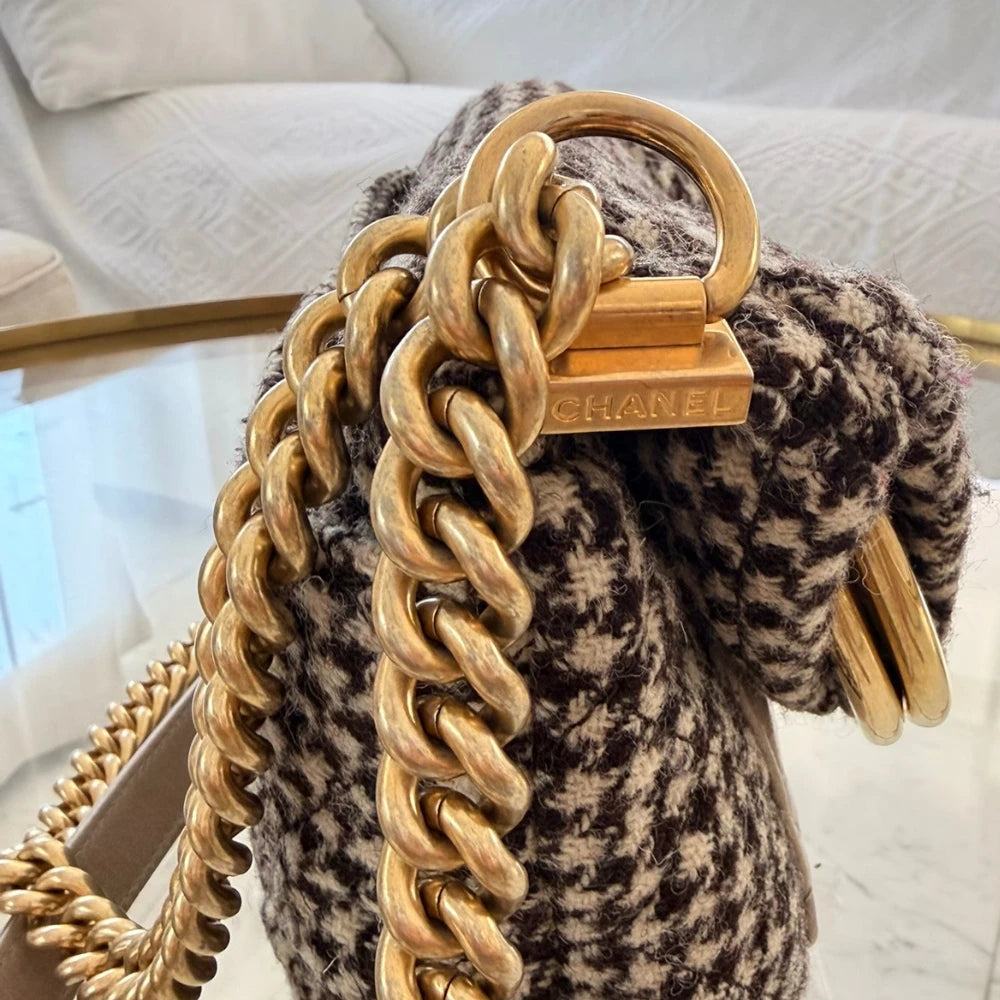 Chanel | 2015-2016 Medium Tabatière Tweed & Calfskin Kisslock Crossbody Bag