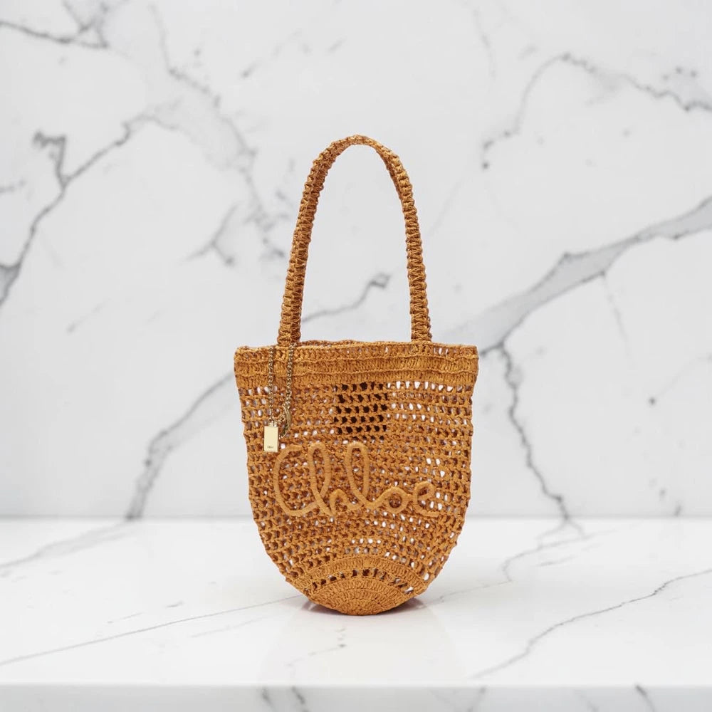 Chloé  | Summer Banana tote bag in raffia