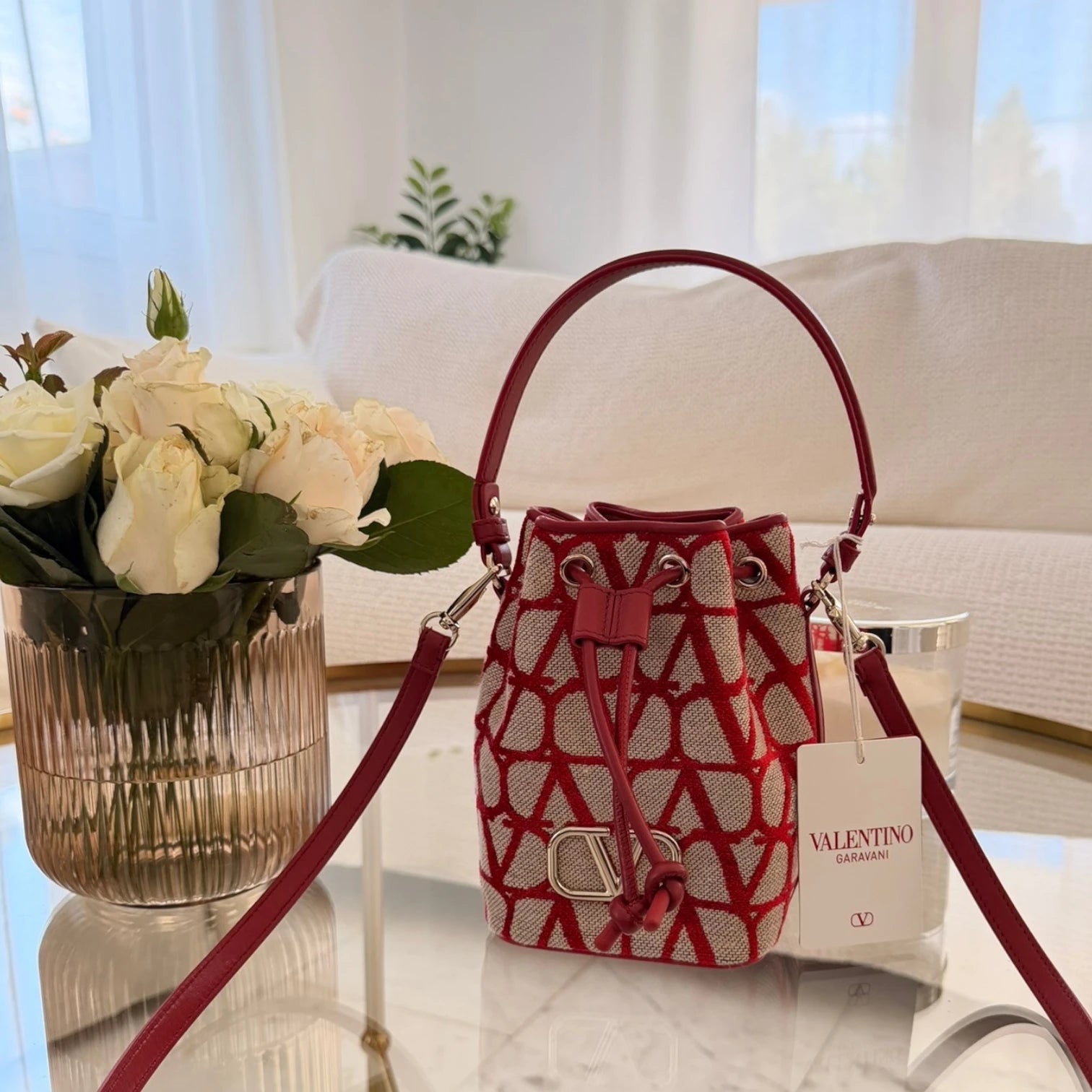 Valentino Garavani  | Mini Vlogo signature bucket bag