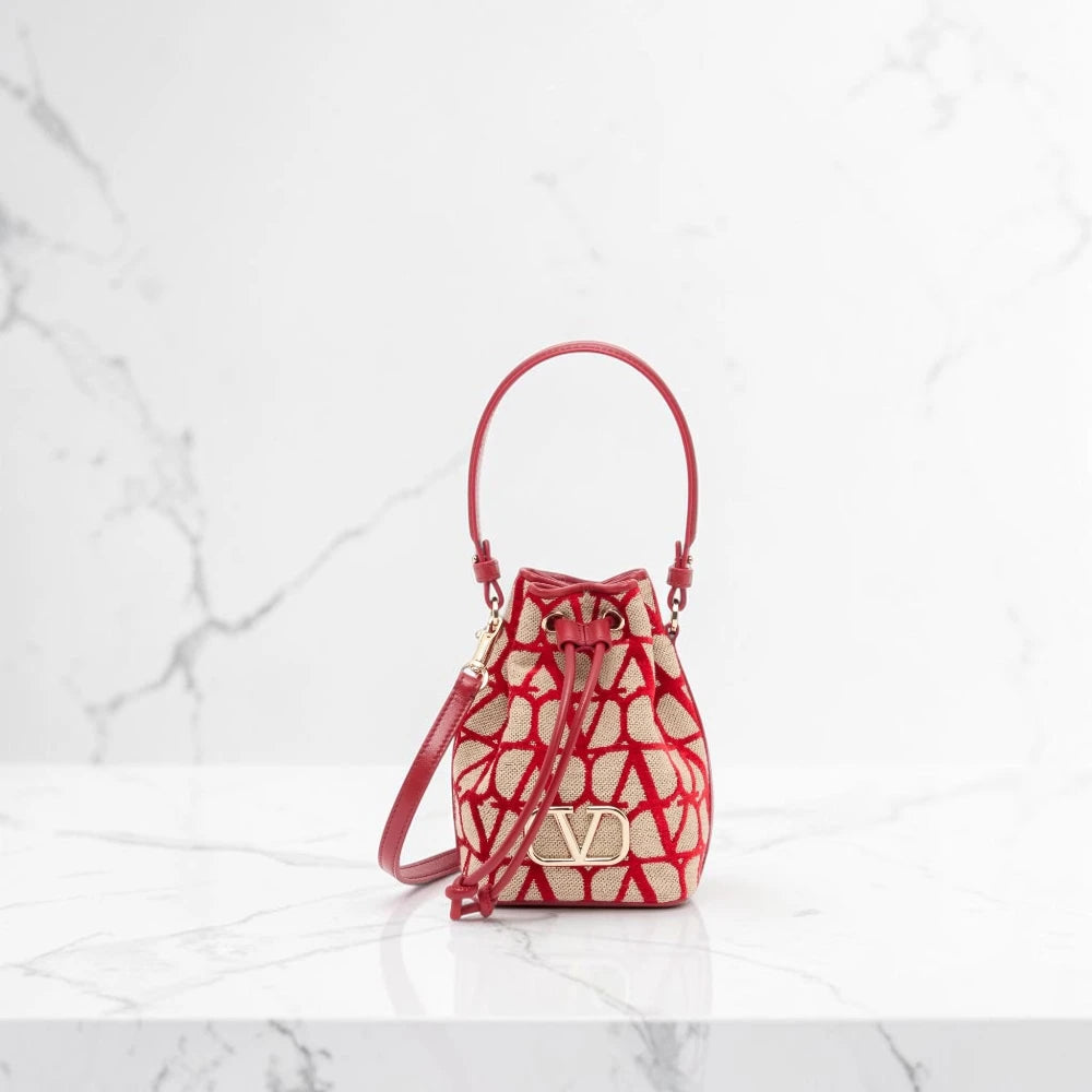 Valentino Garavani  | Mini Vlogo signature bucket bag