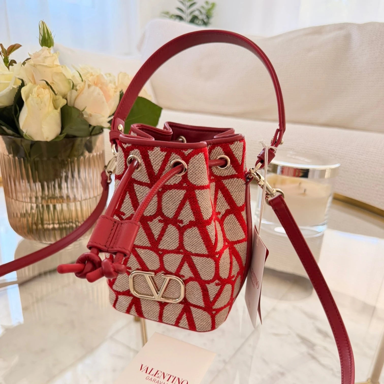 Valentino Garavani  | Mini Vlogo signature bucket bag
