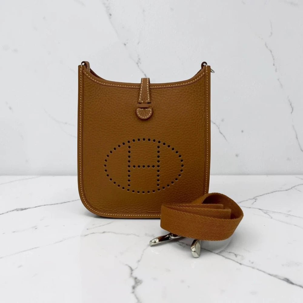 Hermès  | 2024 Clemence Evelyne 16 TPM crossbody bag