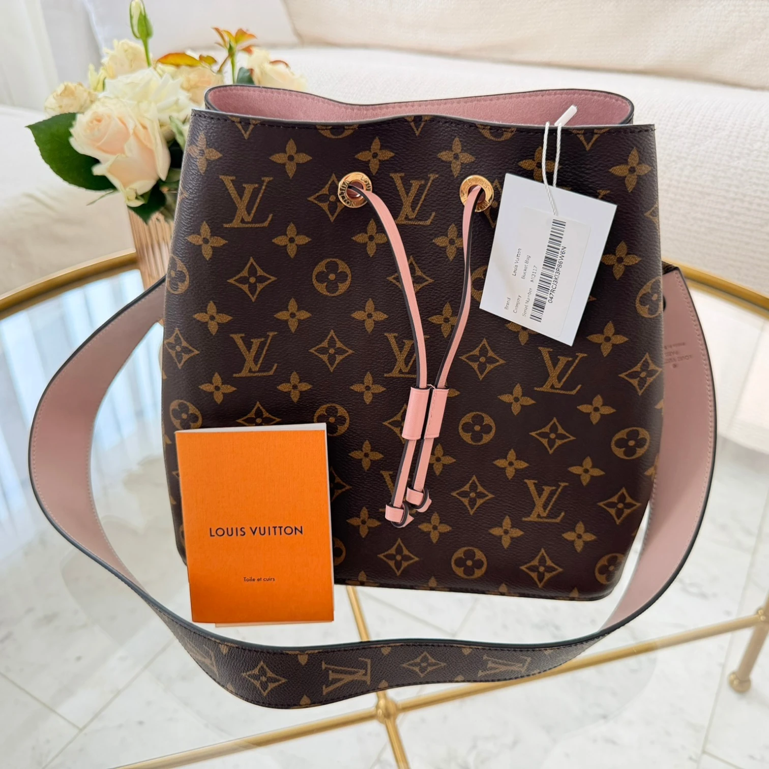 Louis Vuitton  |  Monogram Neonoe MM bucket bag