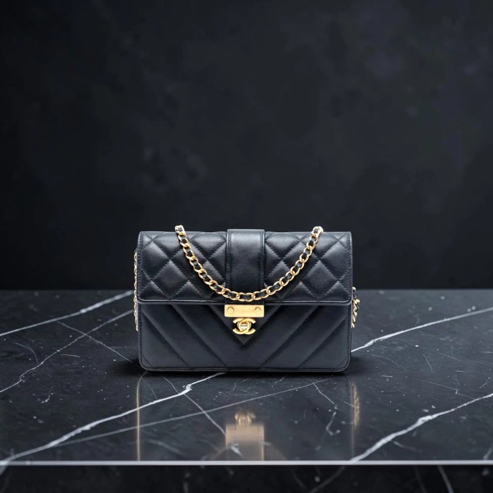 Chanel | Quilt Calfskin Golden Class Wallet On Chain crossbody bag