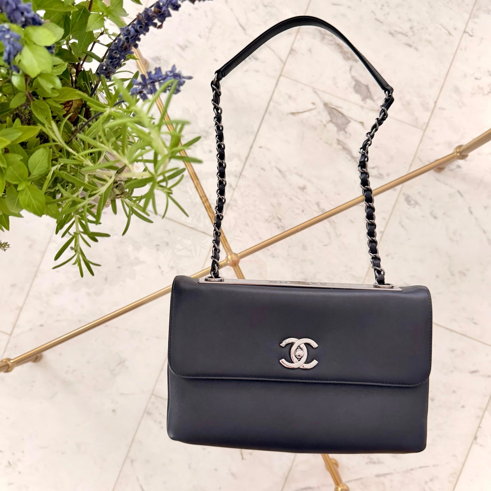 Chanel | Medium Lambskin CC Flap shoulder bag