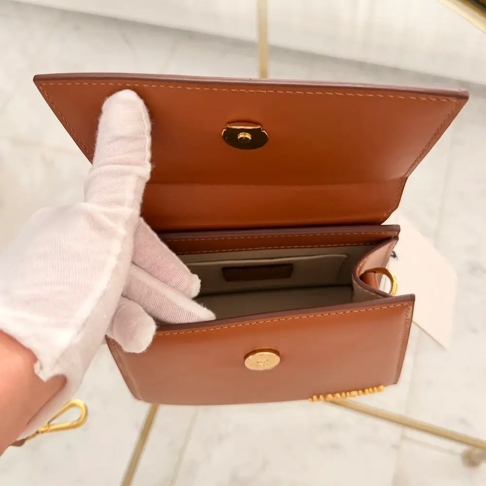 Jacquemus | The Medium Chiquito Handbag in Tan