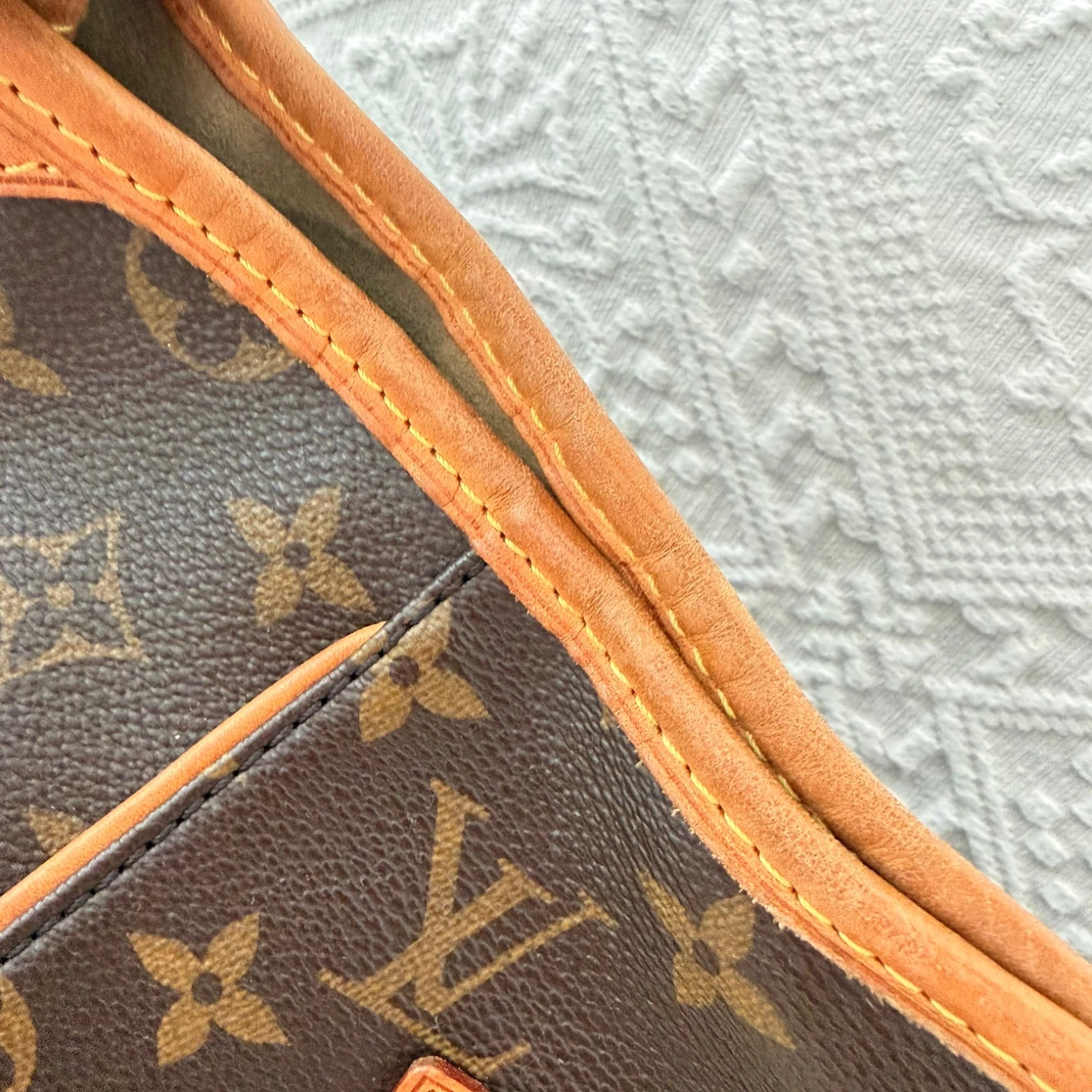 Louis Vuitton | Monogram Neverfull MM tote bag